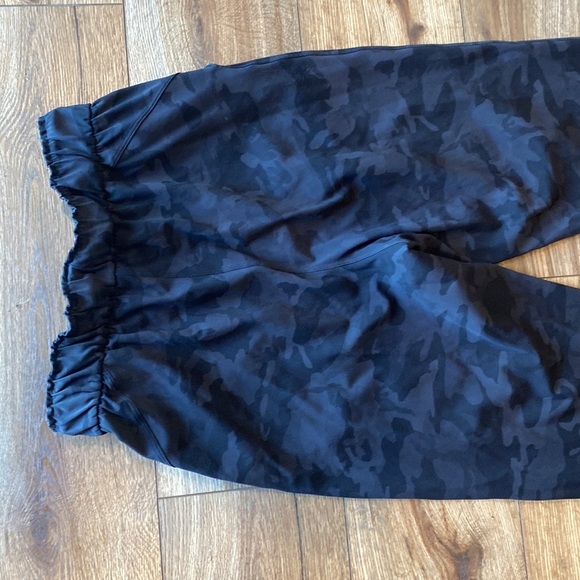 Lululemon Keep Moving Pant 7/8 High-Rise Incognito Camo Multi Grey Sz 4 Paperbag - Picture 7 of 8